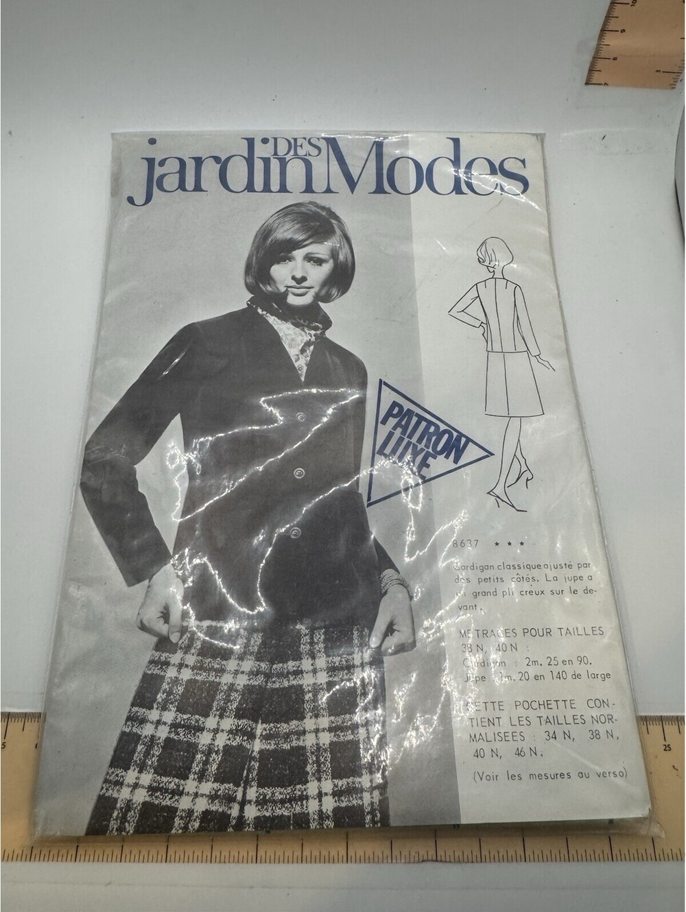 Vintage Jardin des Modes sewing pattern Patron Luxe Cardigan